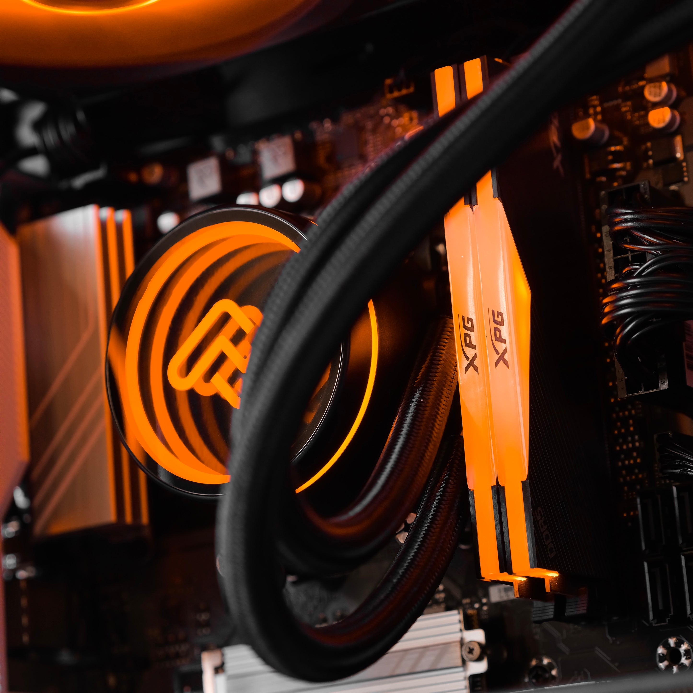 PHOENIX PROTOCOL: RYZEN 7 7800X3D | RTX 5060