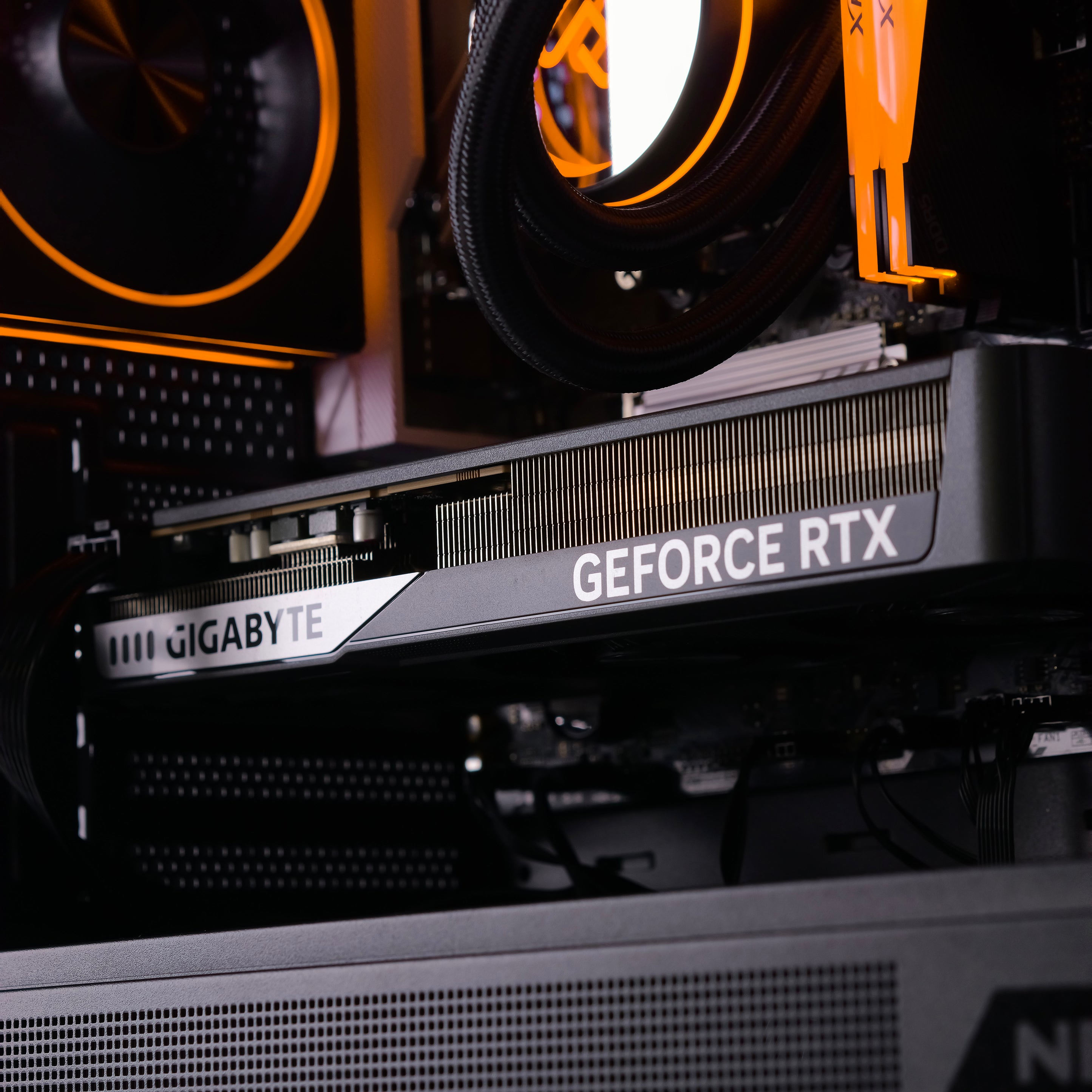 PHOENIX PROTOCOL: RYZEN 7 7800X3D | RTX 5060