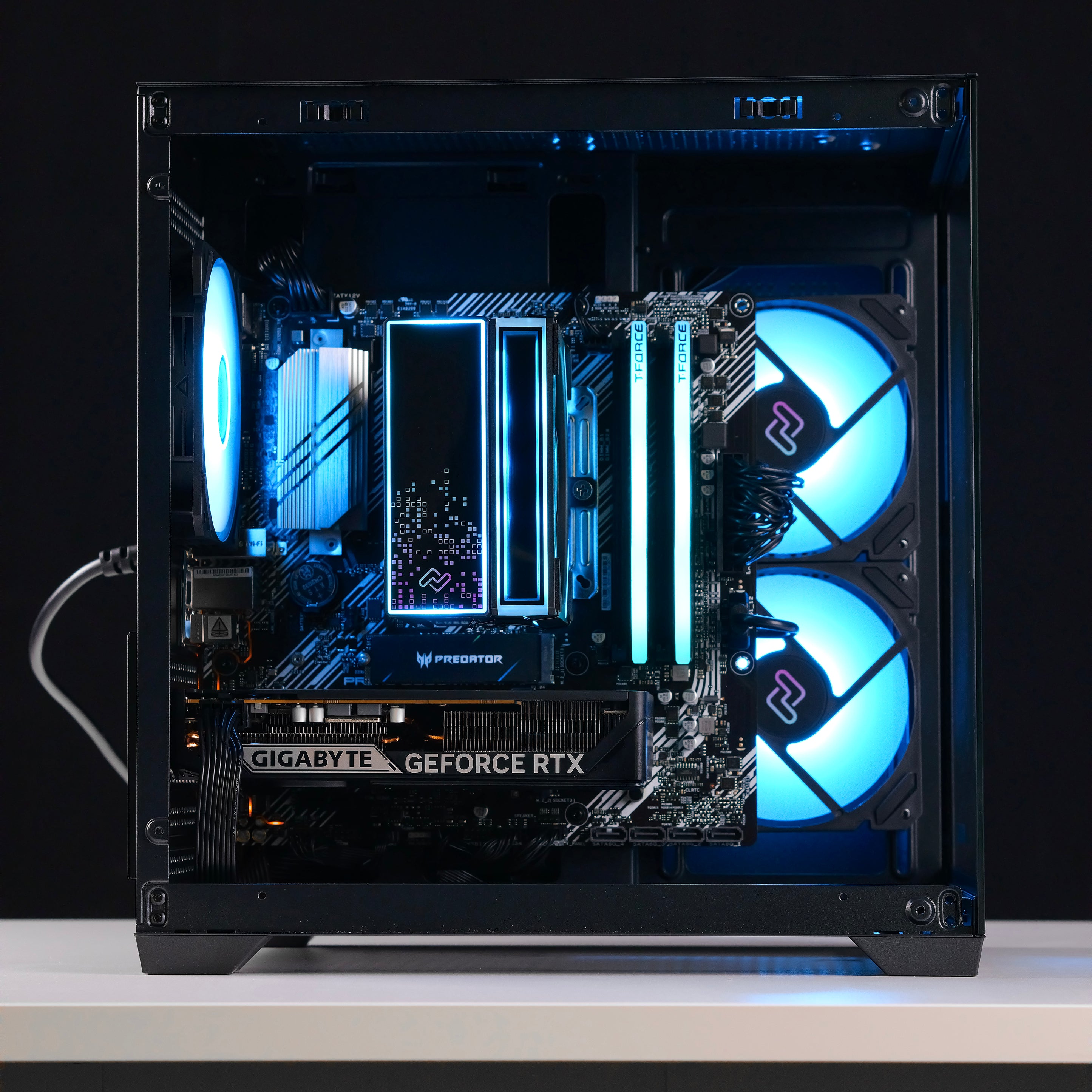 ARCBLADE: RYZEN 5 5600 | RTX 5060