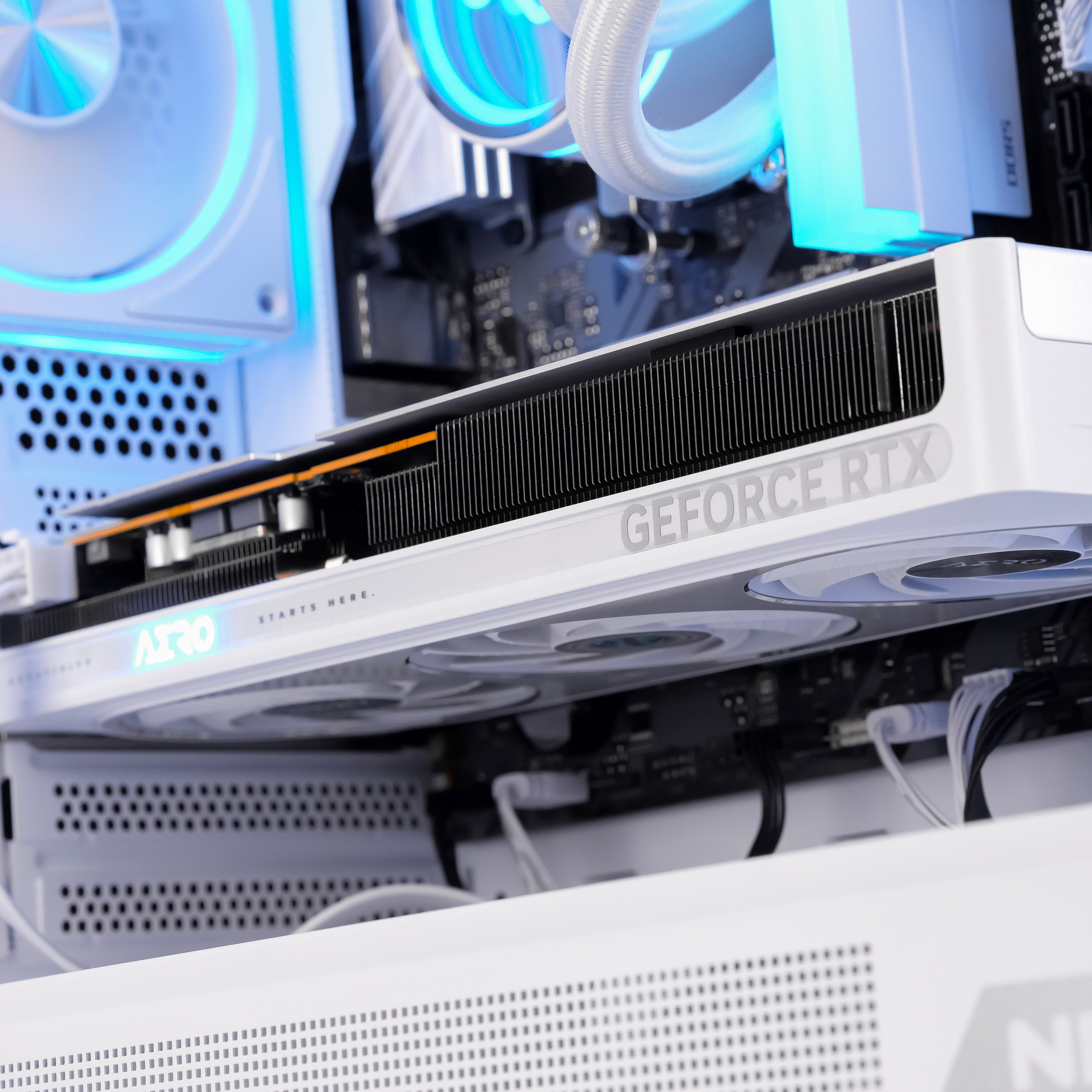 EMBERLIGHT: RYZEN 7 7800X3D | RTX 5060