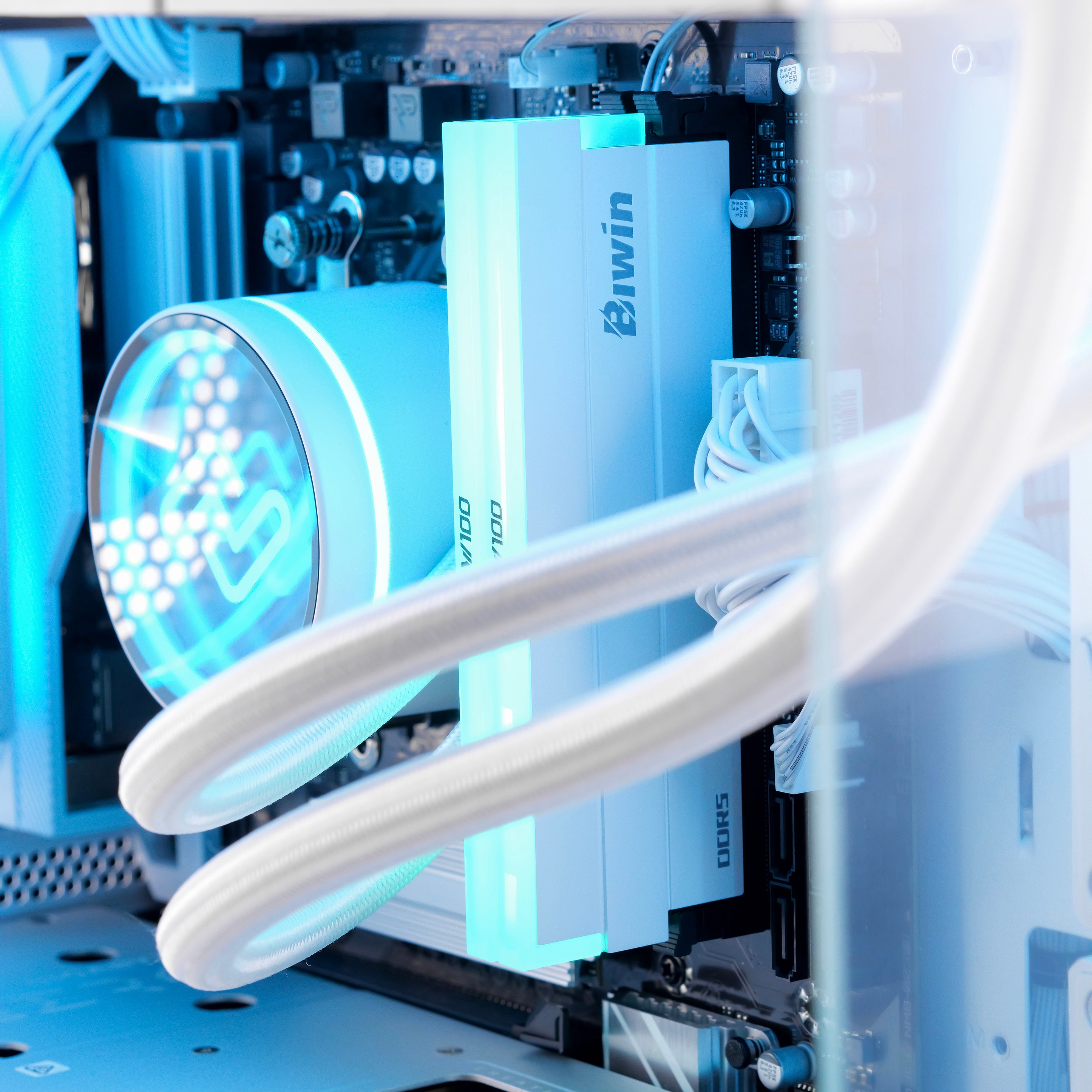 EMBERLIGHT: RYZEN 7 7800X3D | RTX 5060