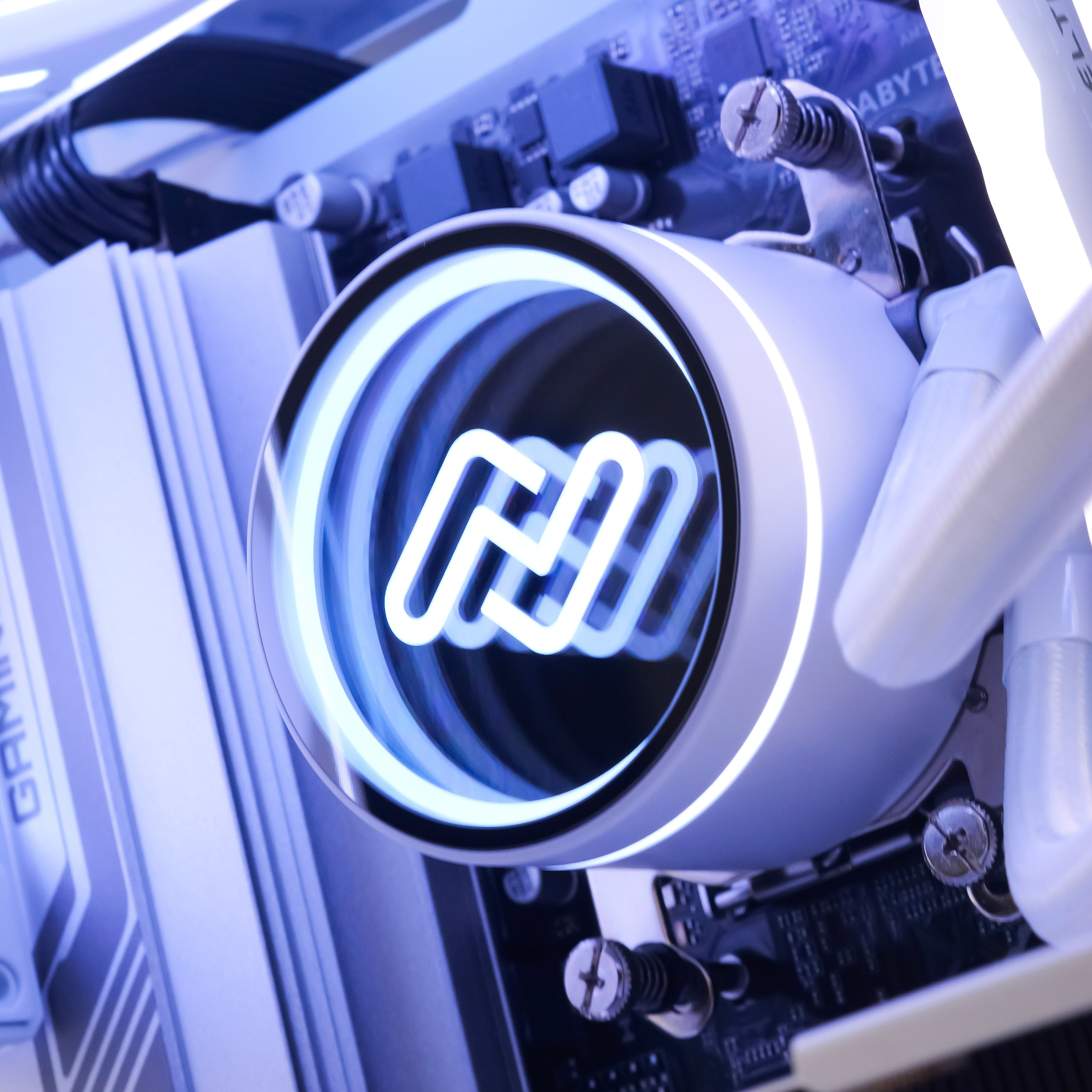 FROST ANGEL: RYZEN 7 7700 | RTX 5070 Ti