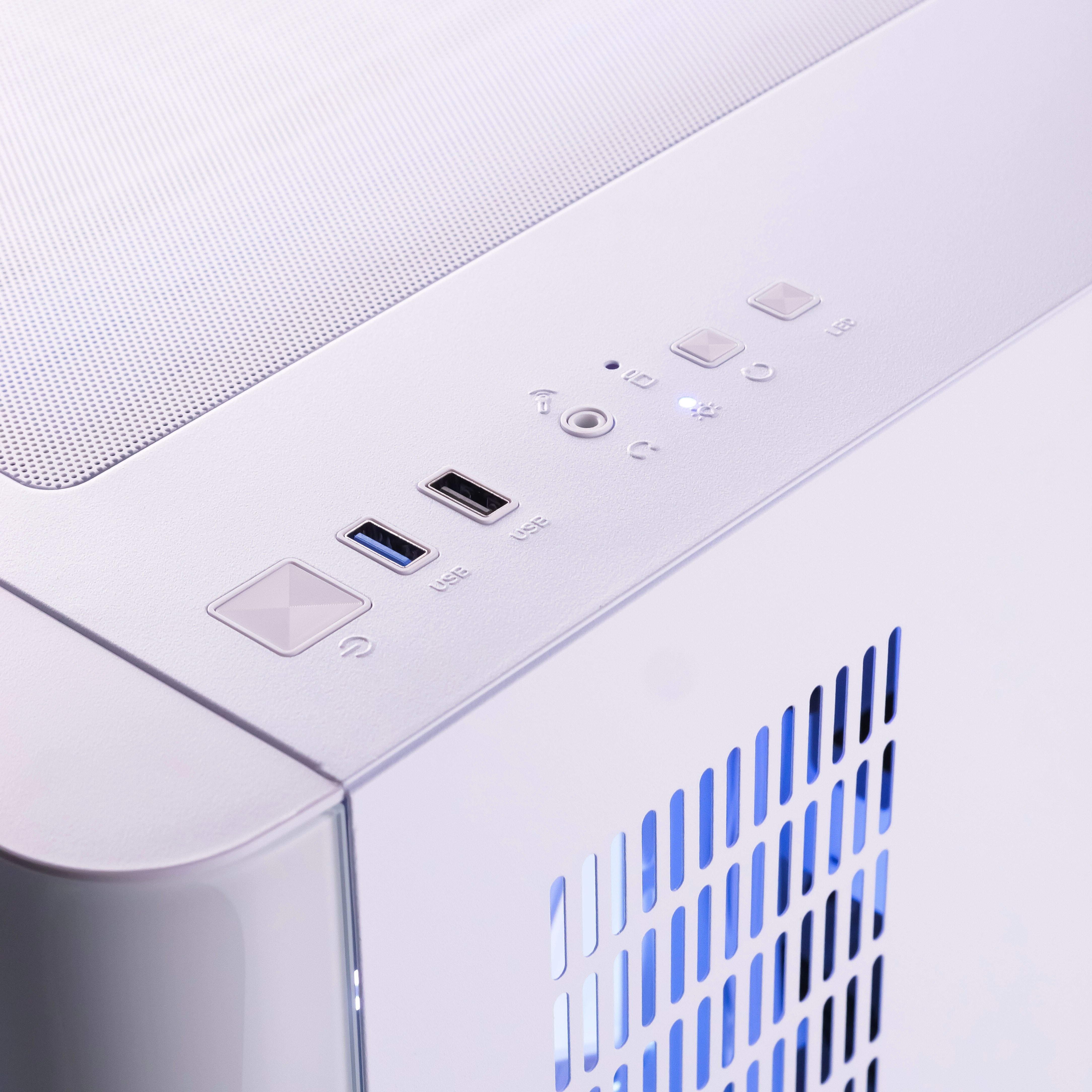 FROST ANGEL: RYZEN 7 7700 | RTX 5070 Ti