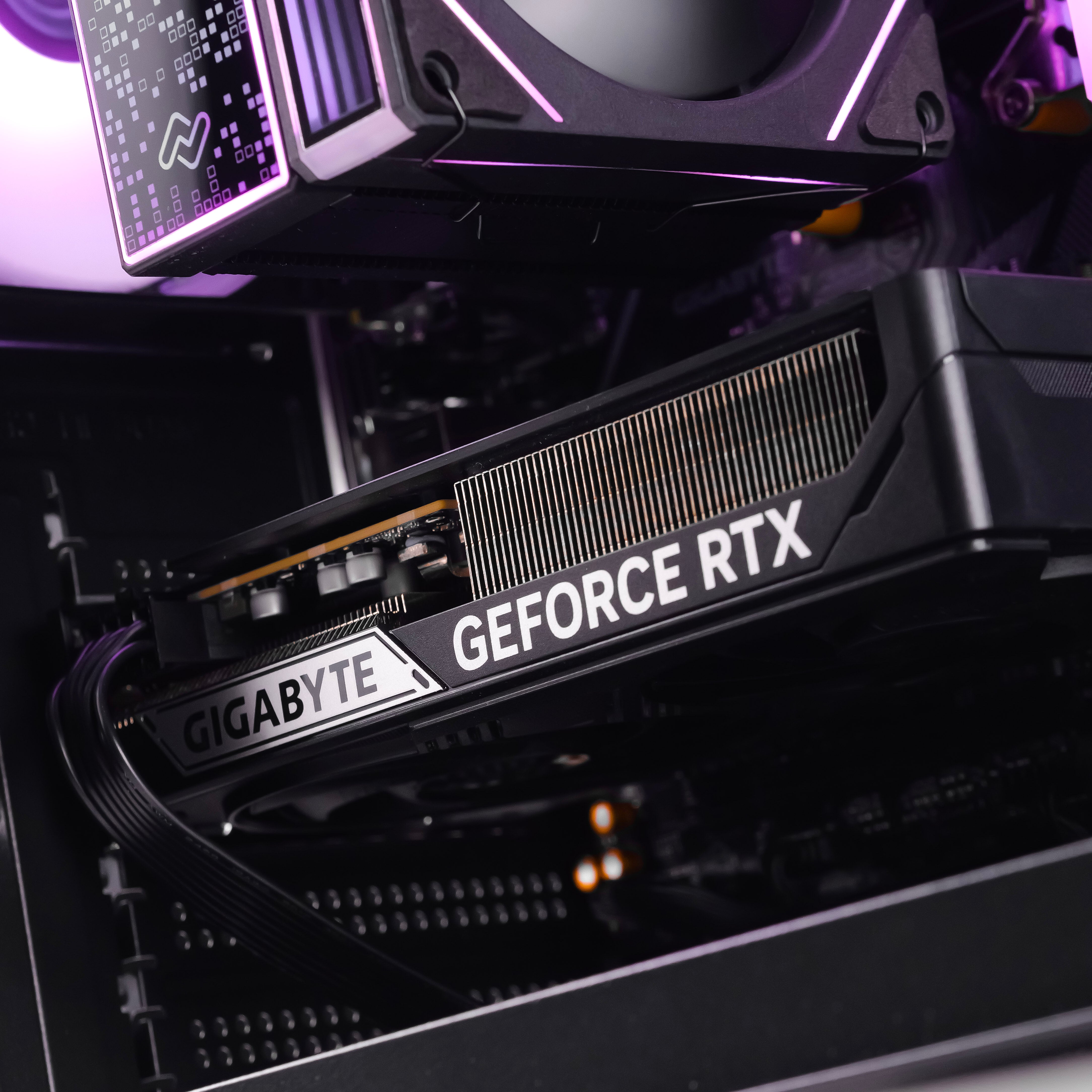 SCATTER BLADE: RYZEN 5 5600 | RTX 5060 Ti