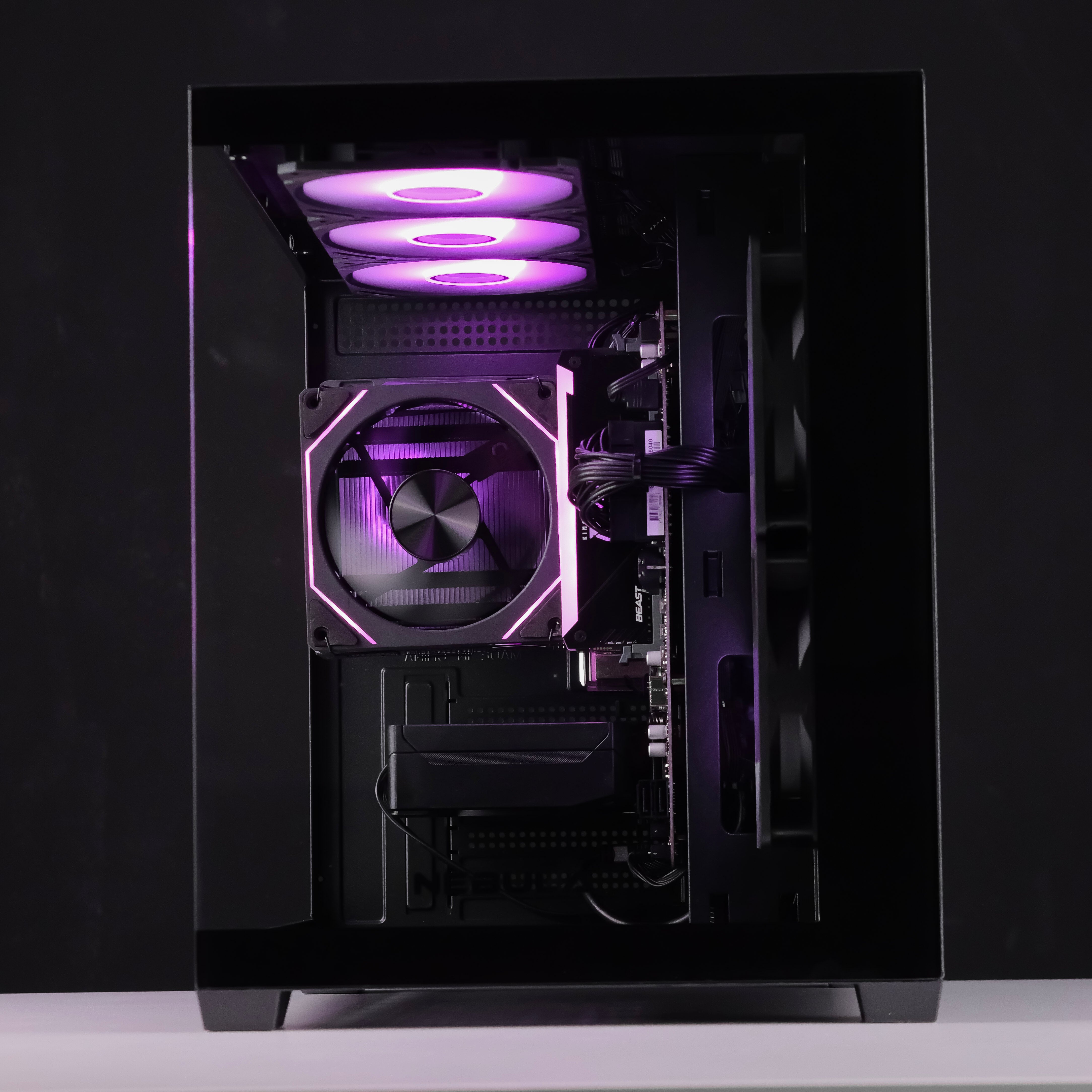 SCATTER BLADE: RYZEN 5 5600 | RTX 5060 Ti