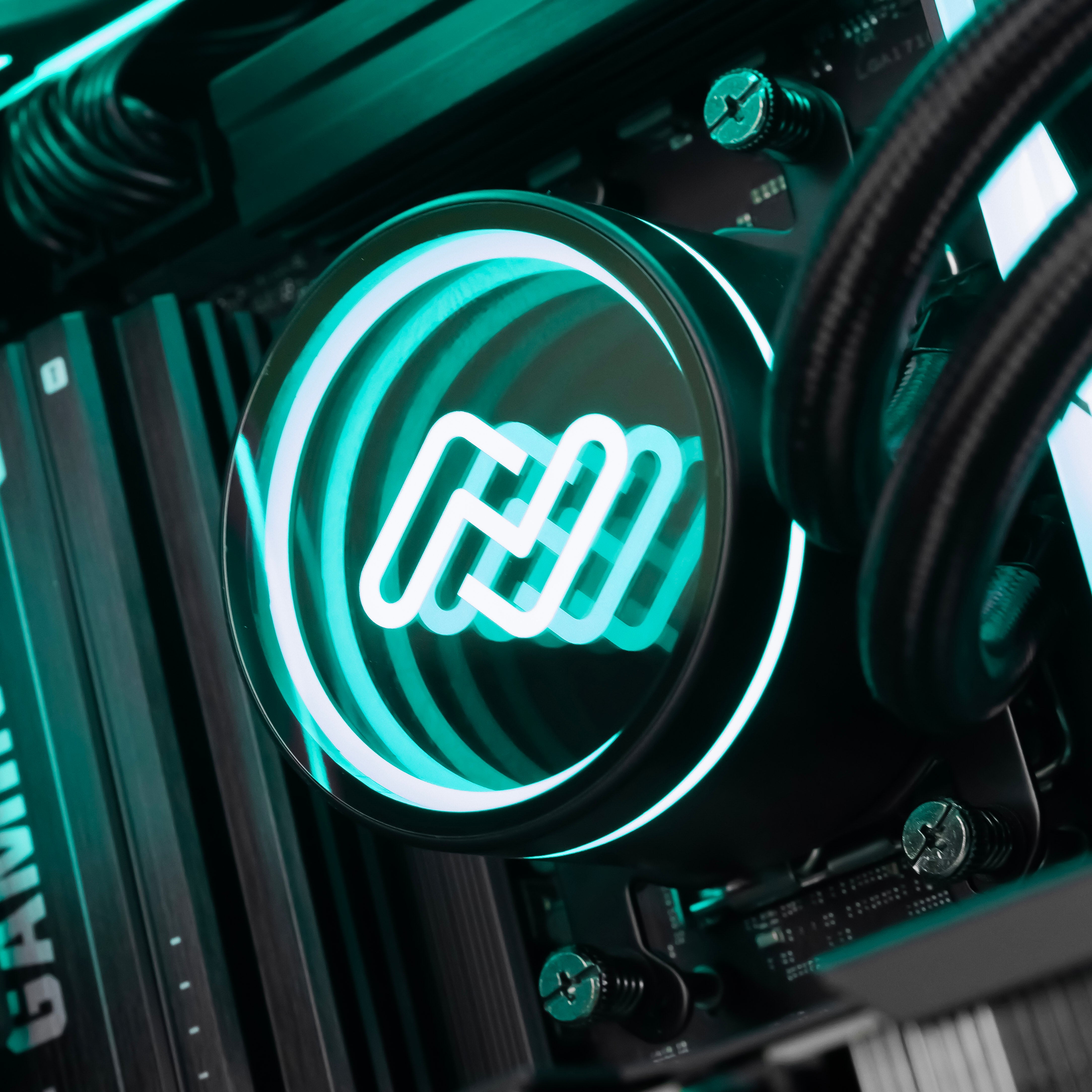 HIVEMIND: RYZEN 7 7800X3D | RTX 5080