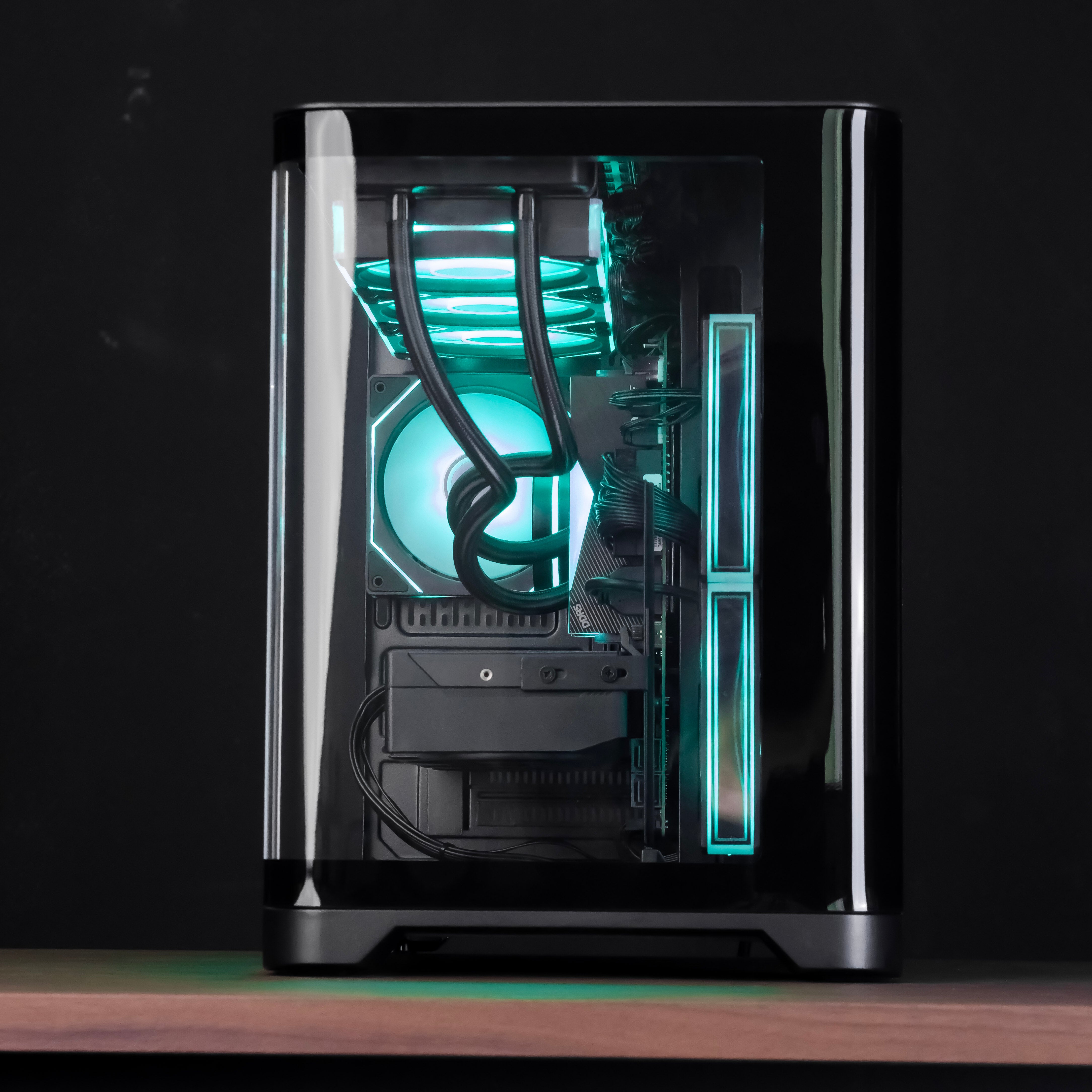 HIVEMIND: RYZEN 7 7800X3D | RTX 5080