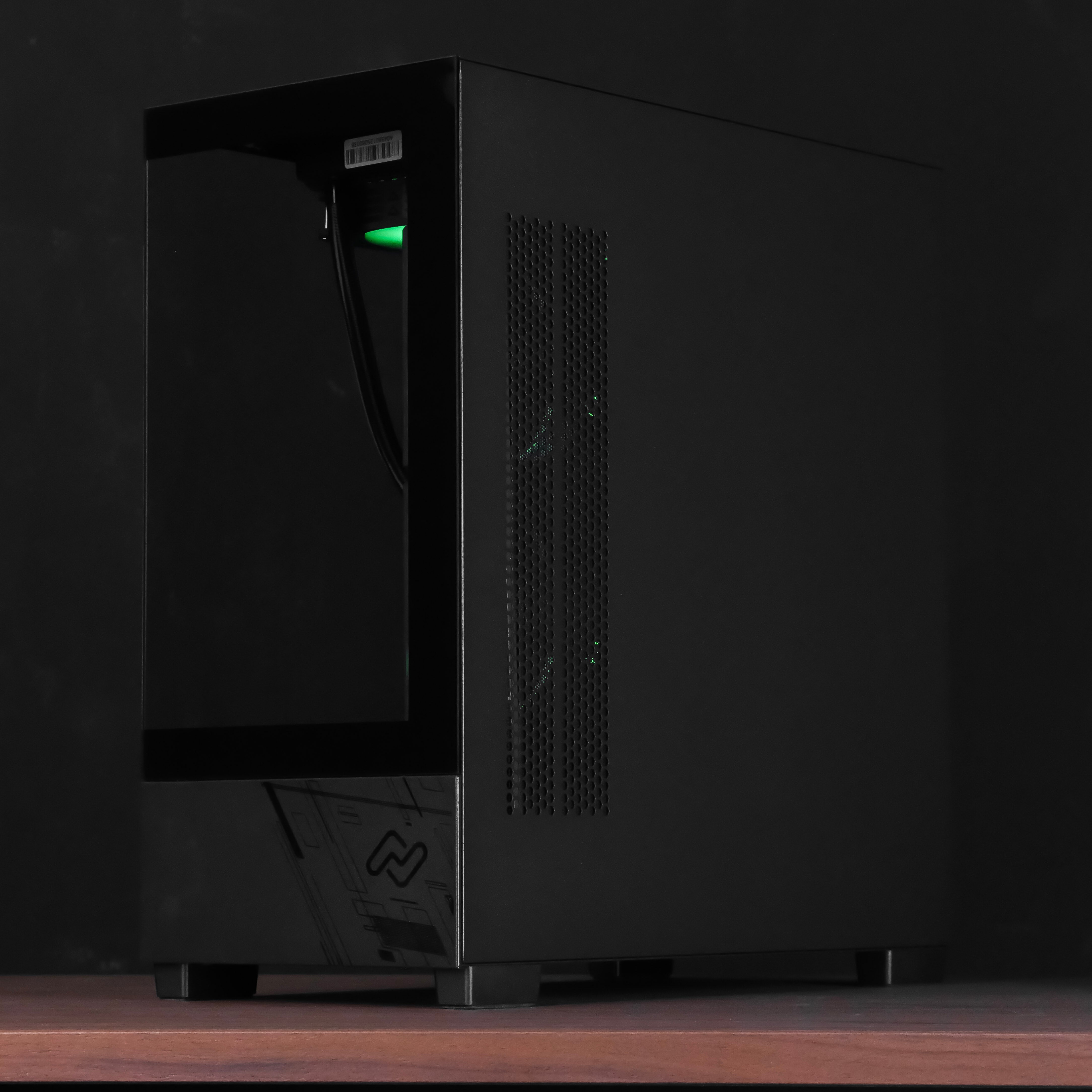 DARK FORGE: RYZEN 5 7500F | RTX 5050