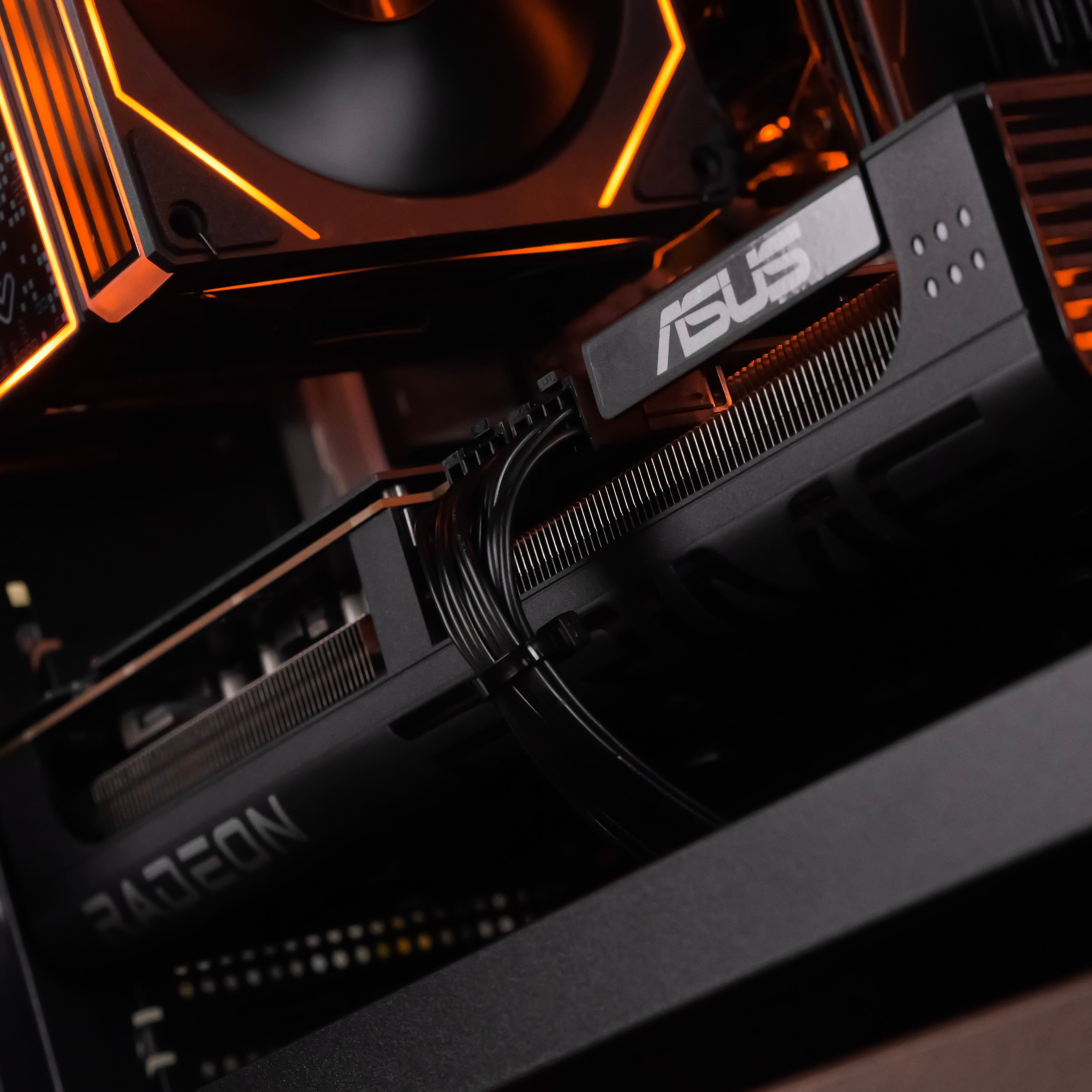 ECHO: RYZEN 5 7500F | RX 9070