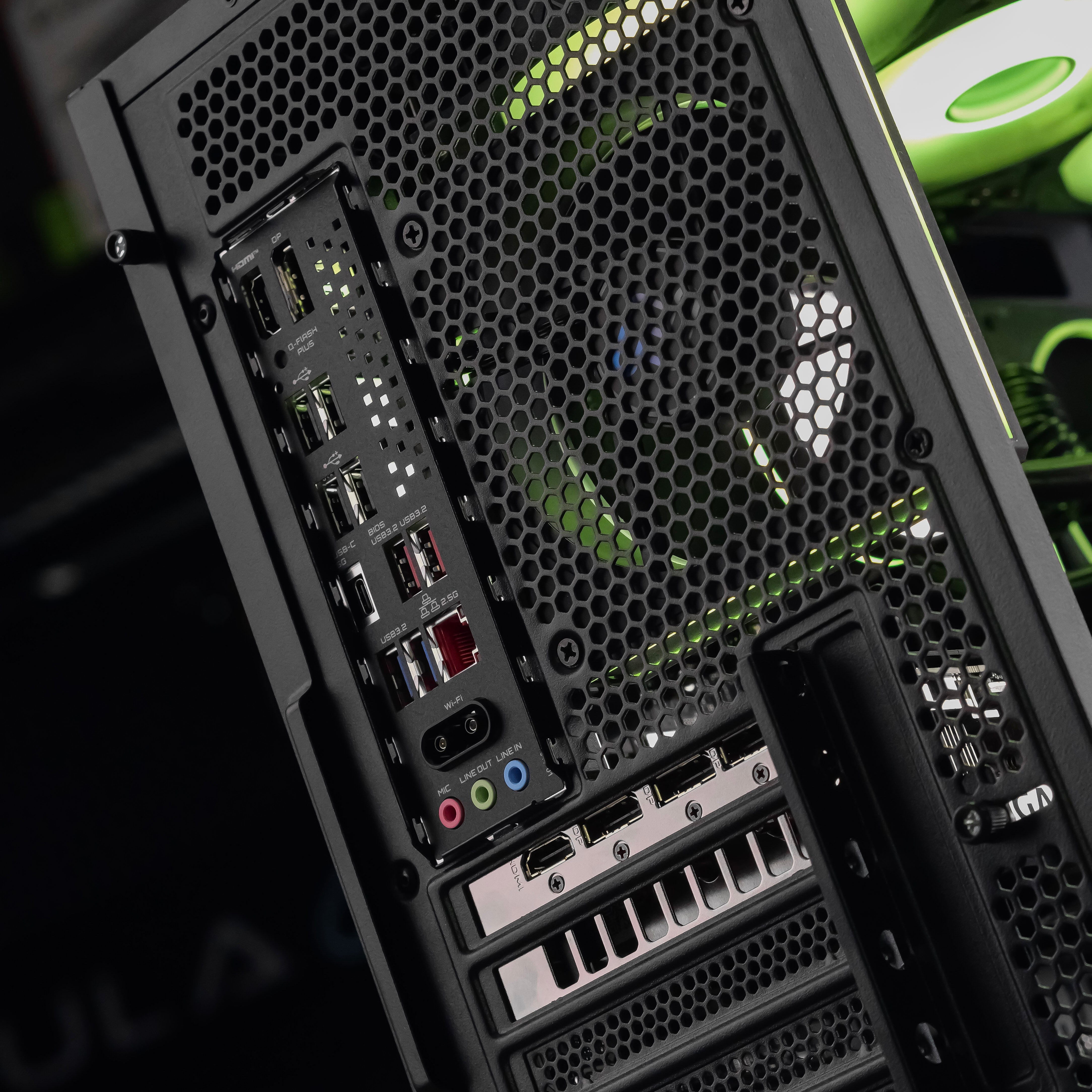 VENGEANCE: RYZEN 7 7800X3D | RTX 5070