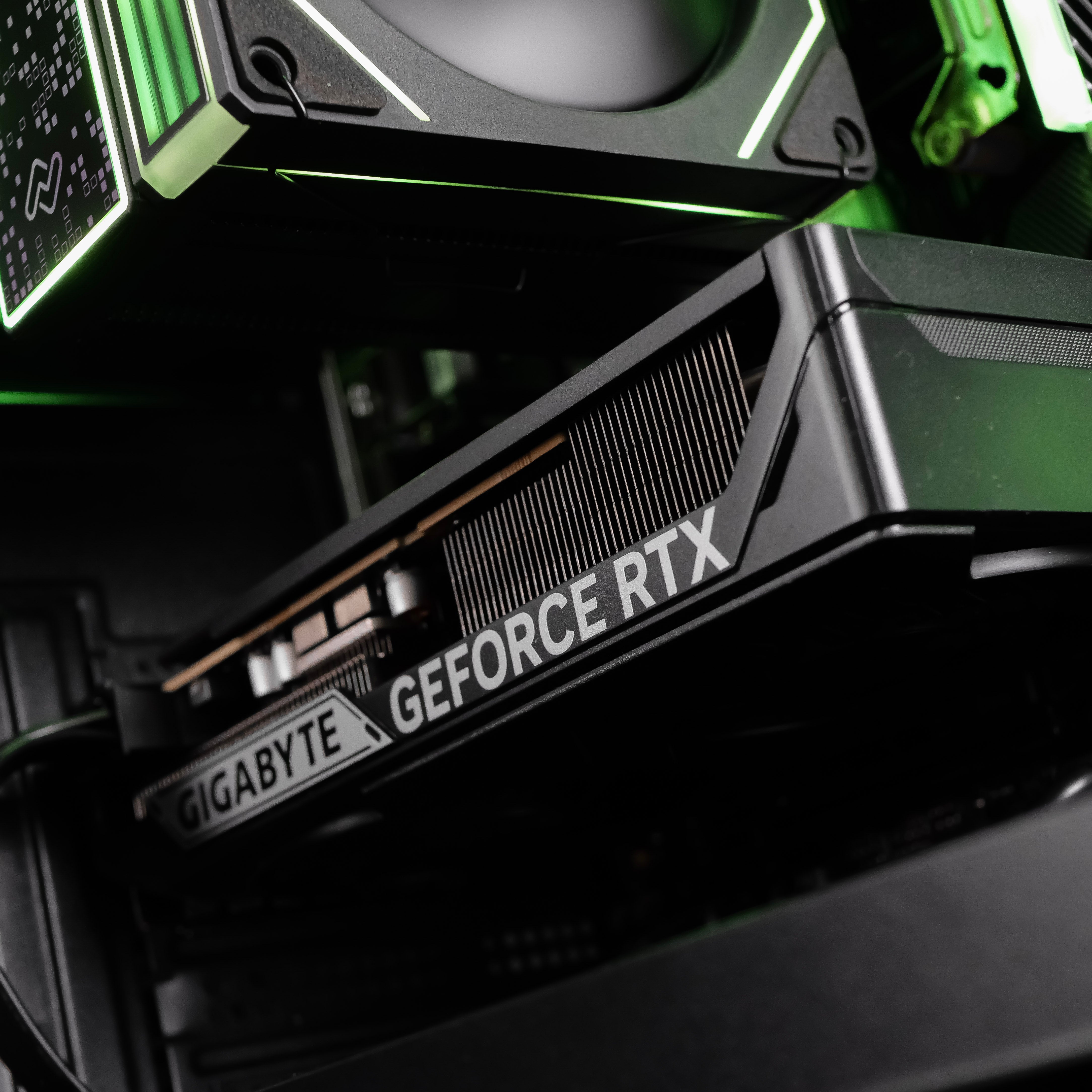DRIFT: RYZEN 5 5600 | RTX 5060