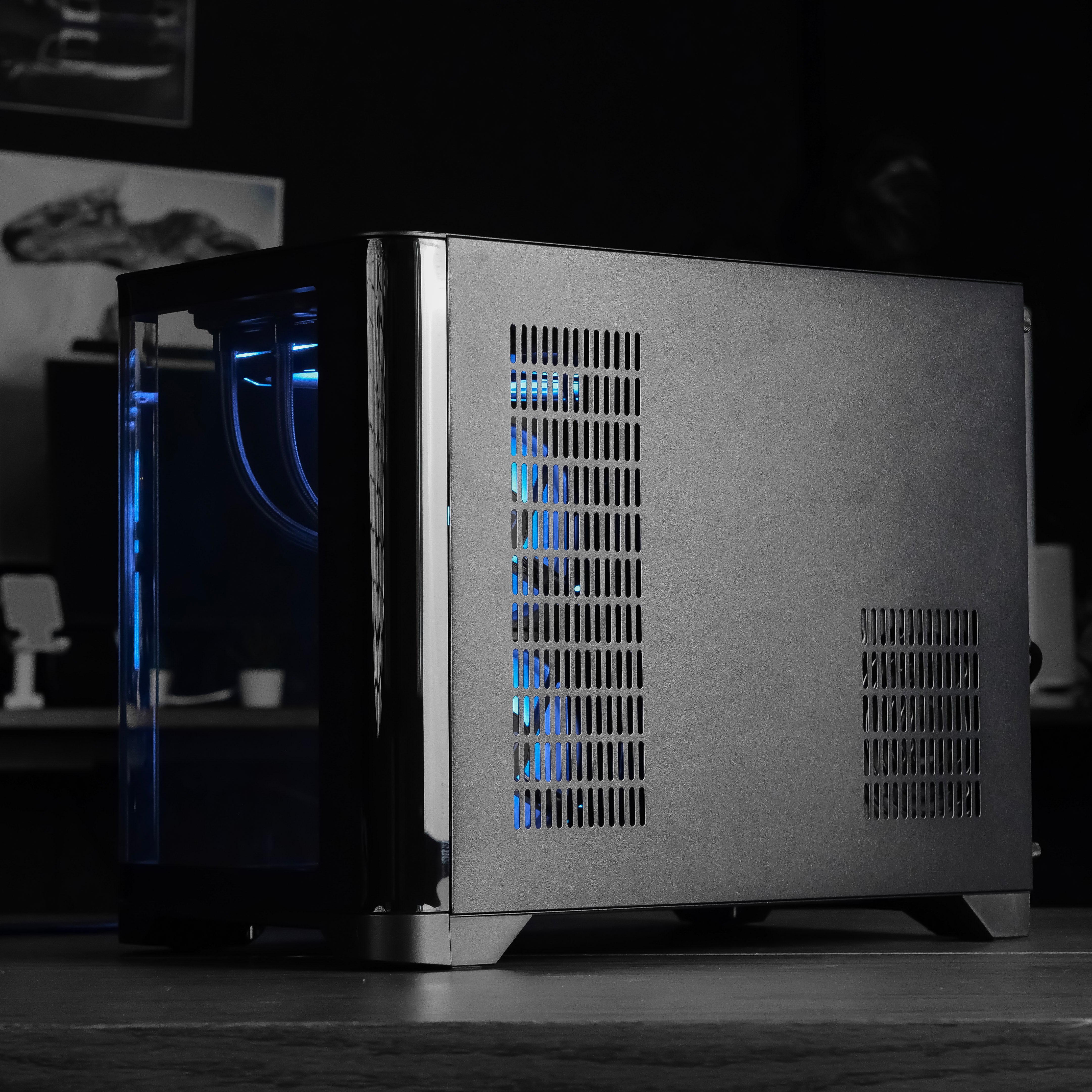 MONOLITH: RYZEN 7 7700 | RTX 5070