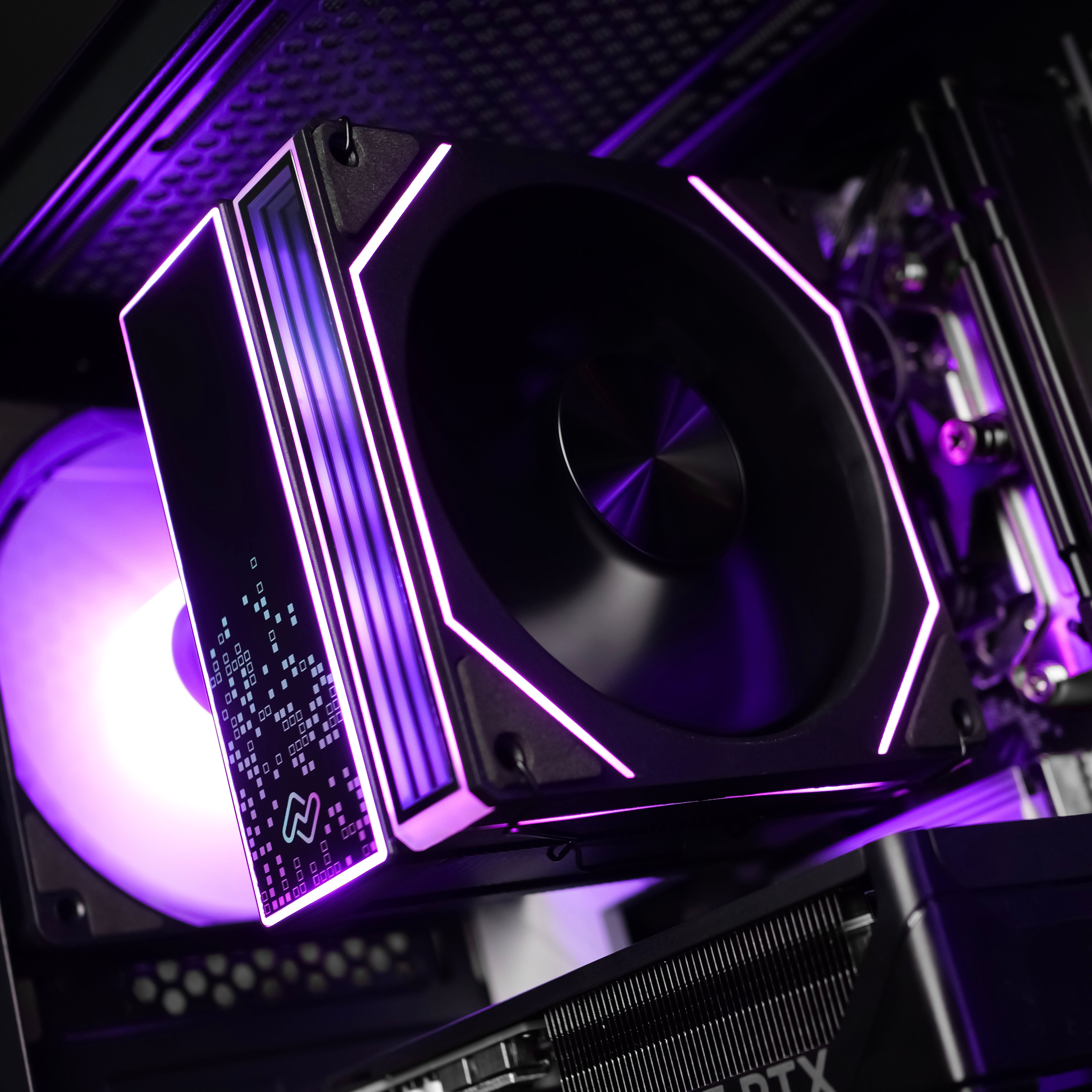 KARRIE BOLT: RYZEN 5 7500F | RTX 5060