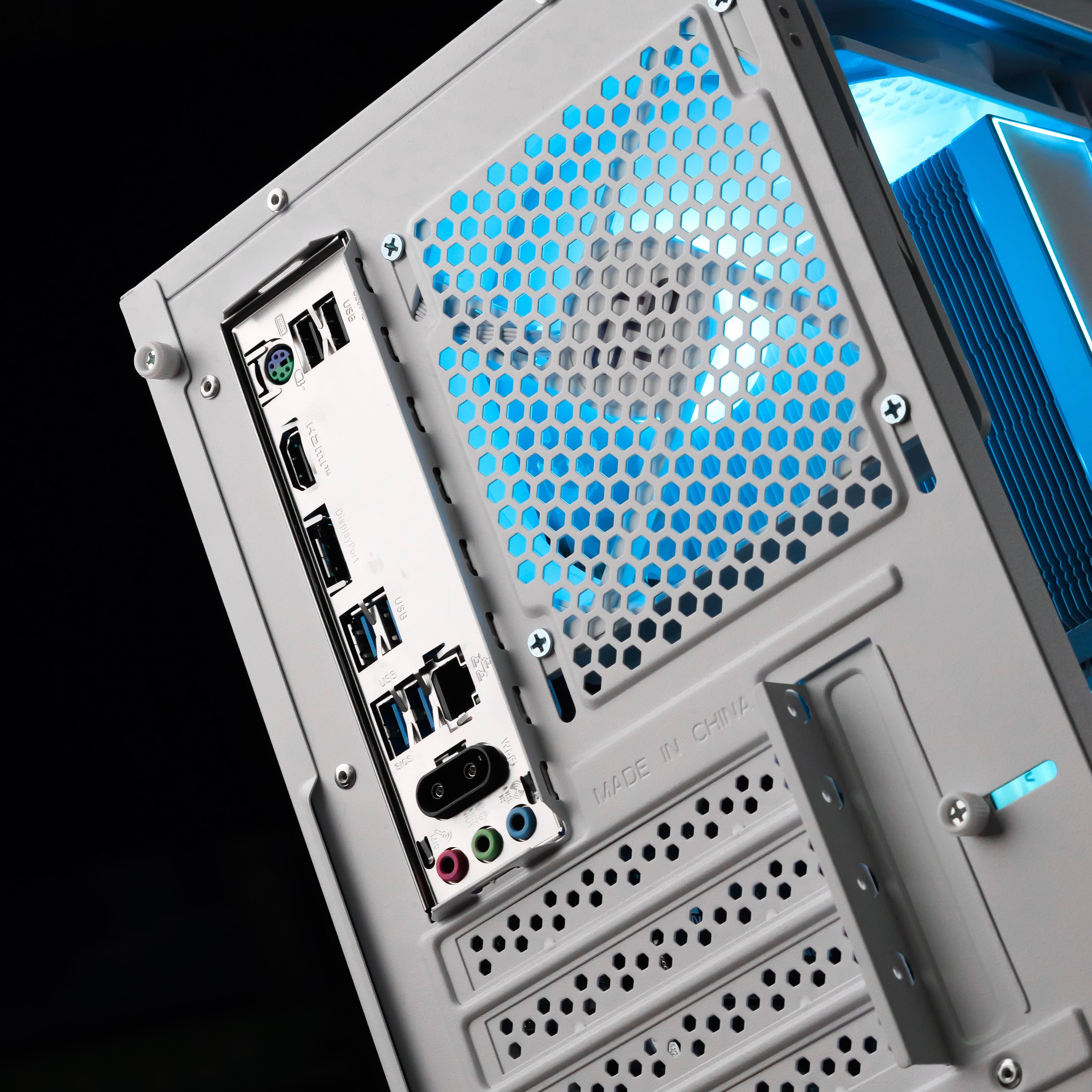 COSMIC PRO: RYZEN 5 5600GT | 16GB RAM