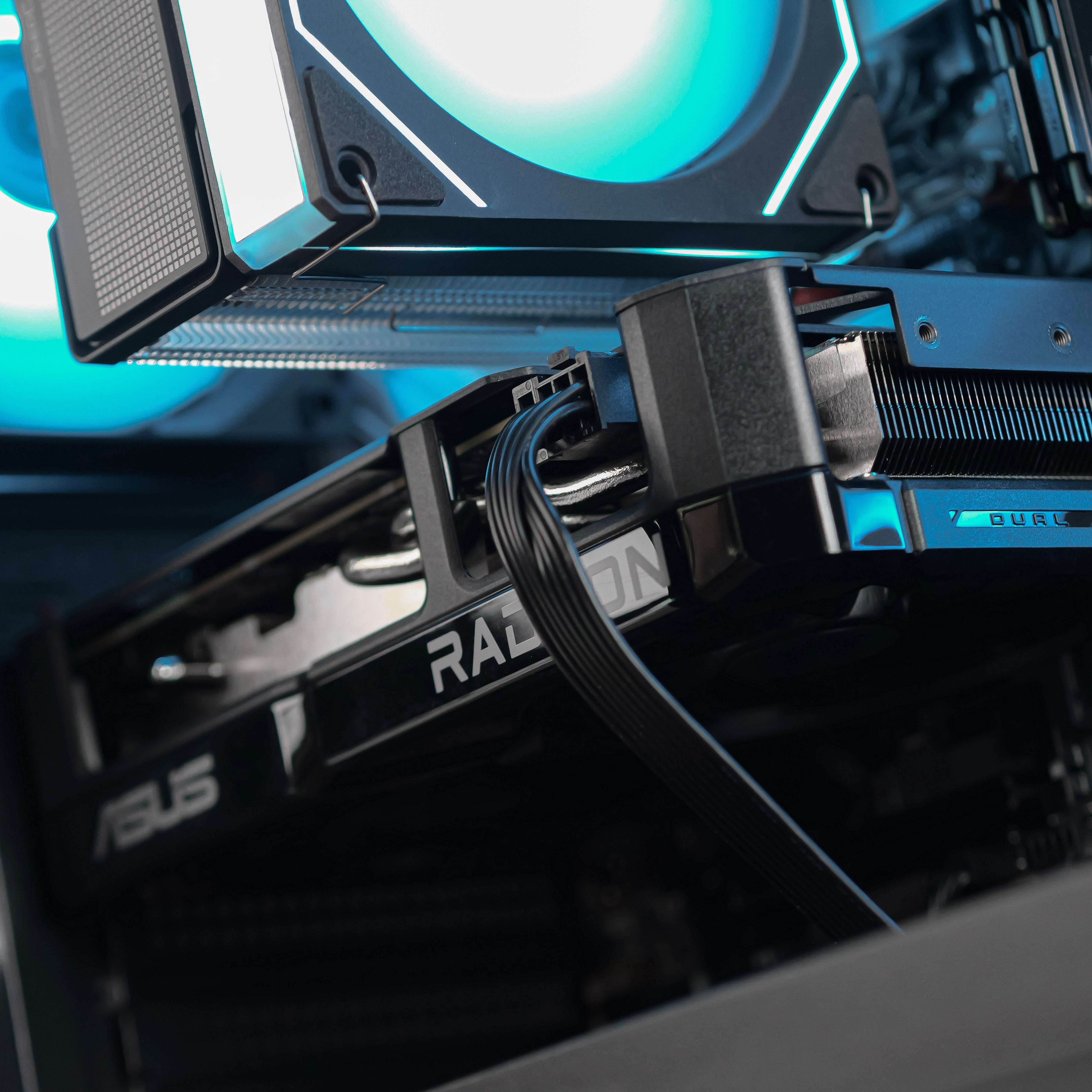 ORION ELITE: RYZEN 5 7500F | RX 9060 XT