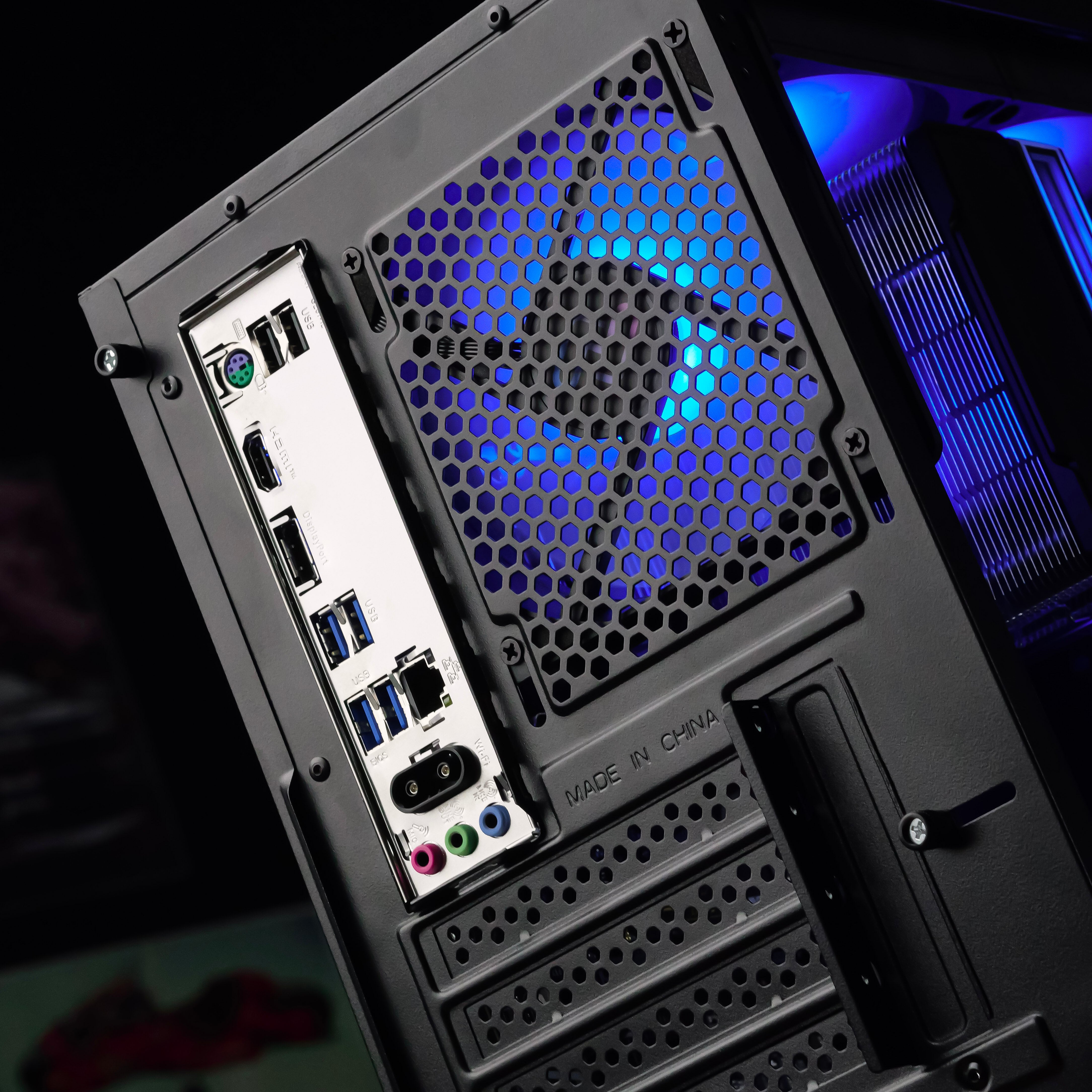 DARK REIGN: RYZEN 5 5600GT | 16GB RAM
