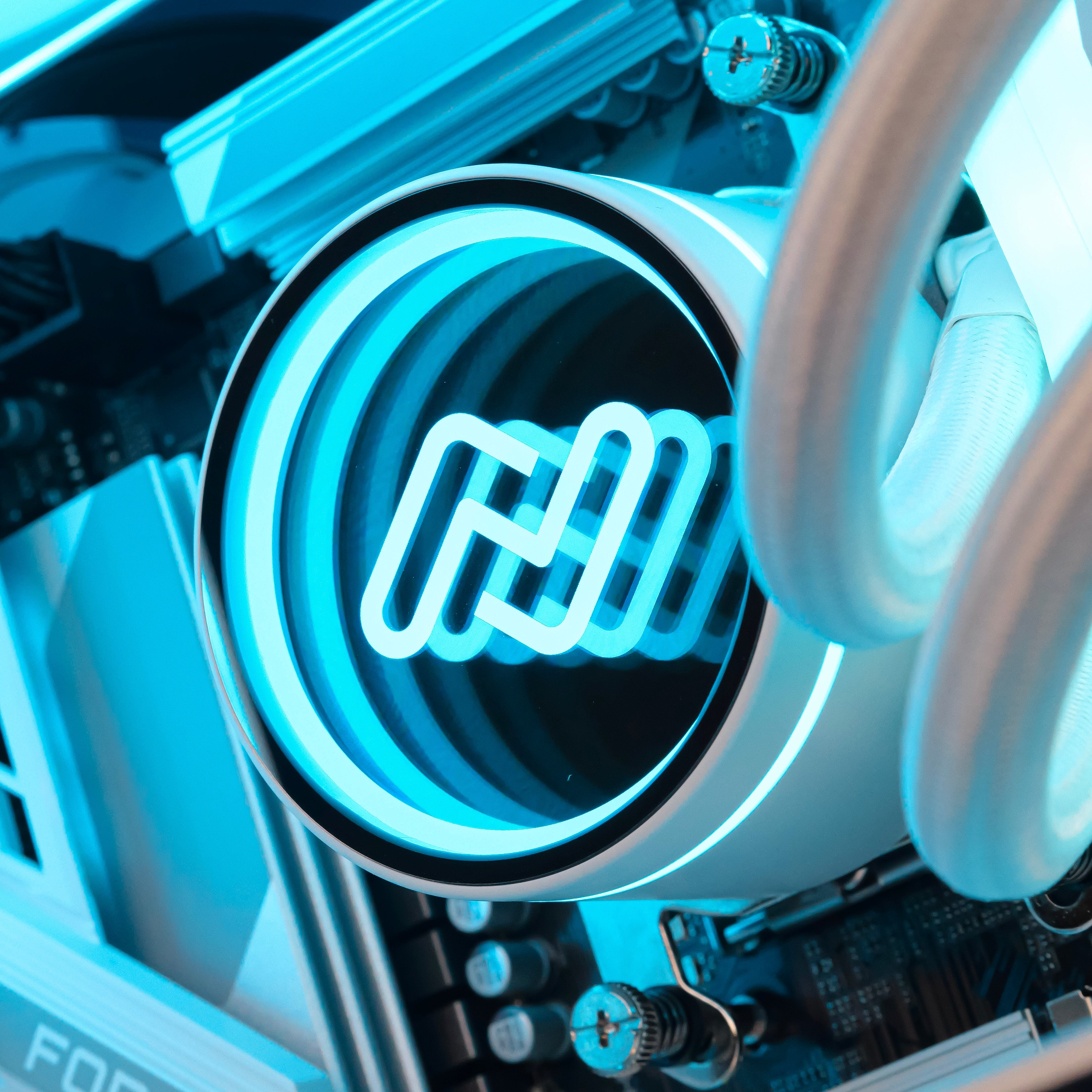 EVEREST: RYZEN 7 7800X3D | RTX 5080