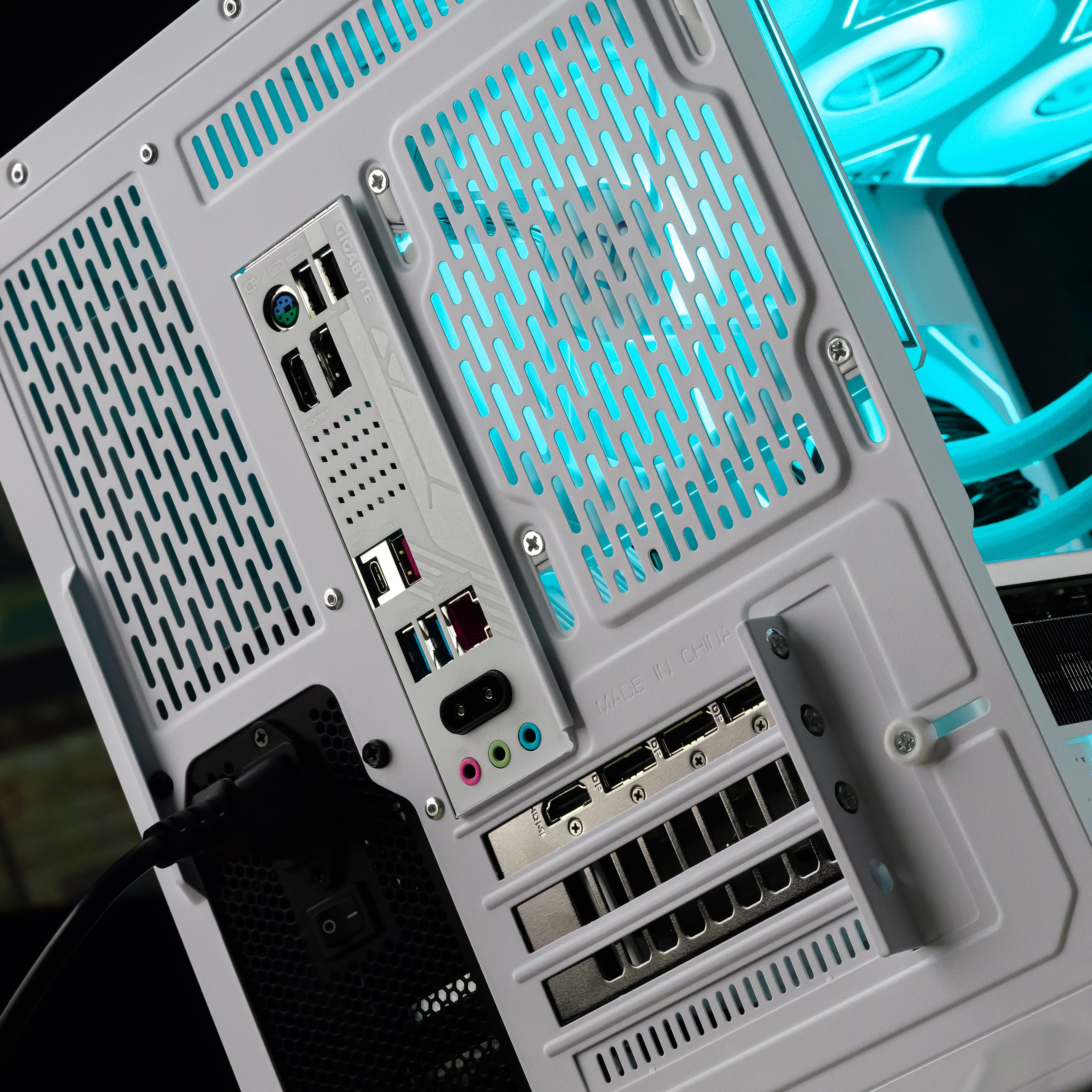 EVEREST: RYZEN 7 7800X3D | RTX 5080