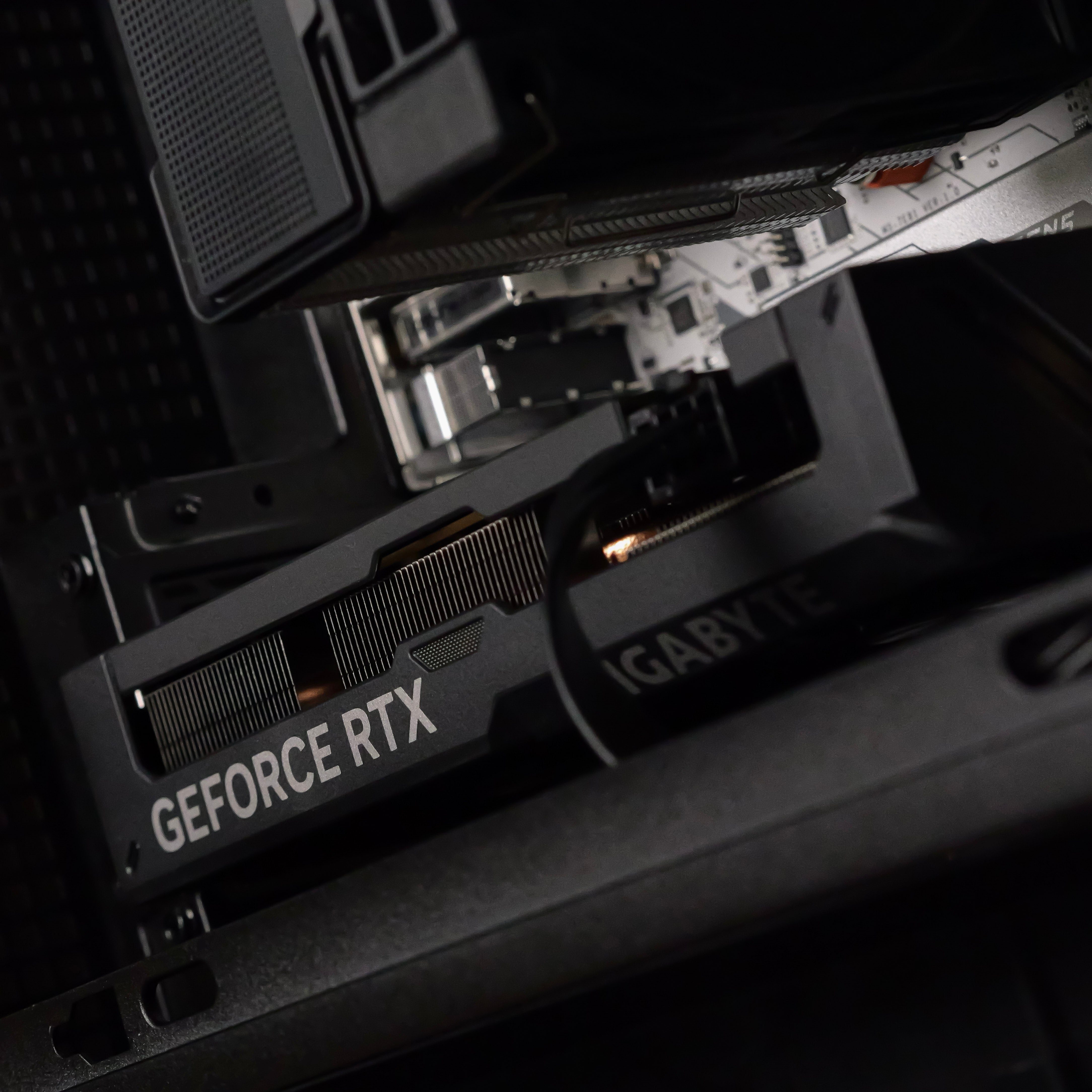 CORE VISION: RYZEN 5 7500F | RTX 5050