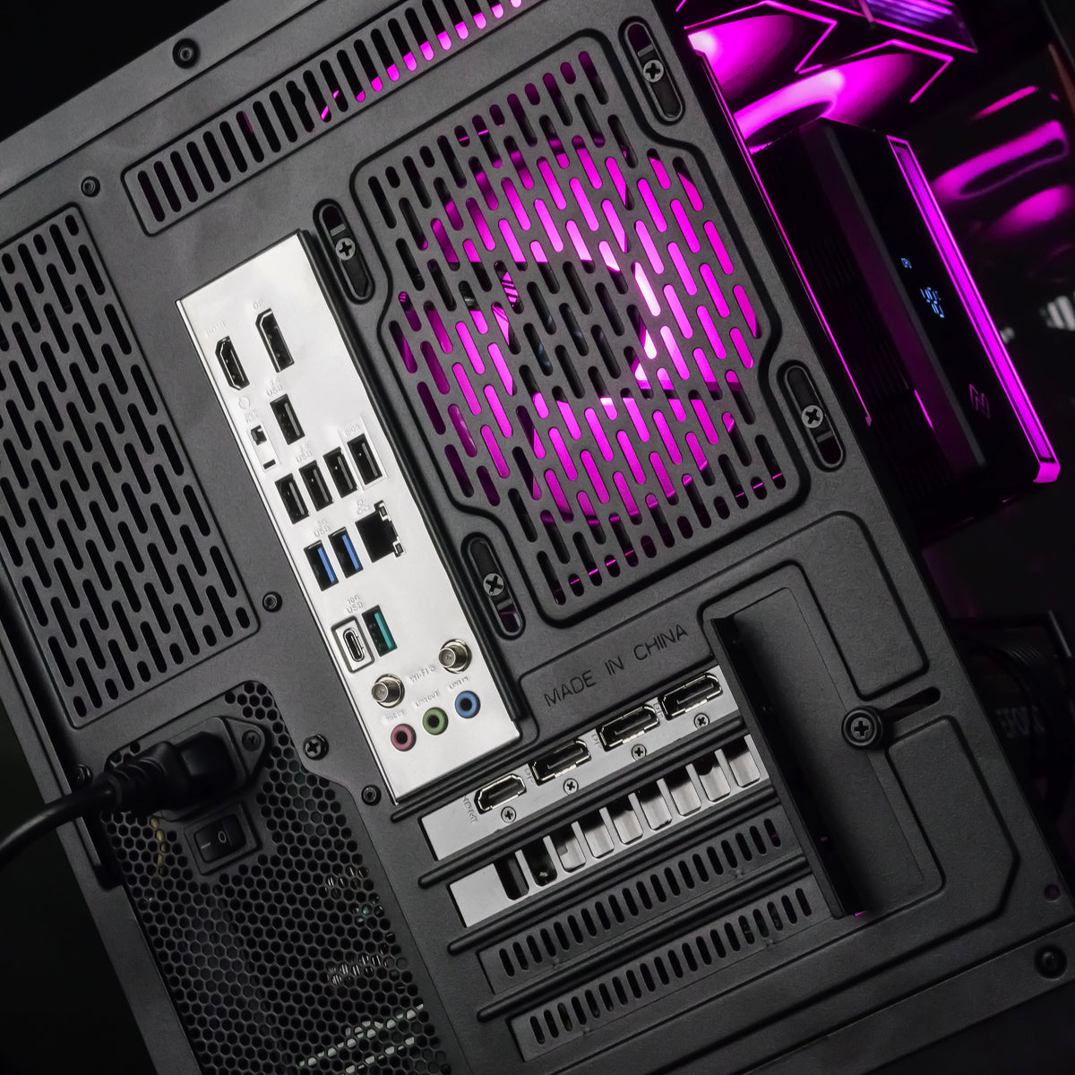 HEXACORE: RYZEN 5 7500F | RTX 5070