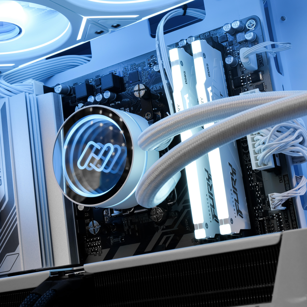 ARCTIC PRO: RYZEN 5 7500F | RTX 5070