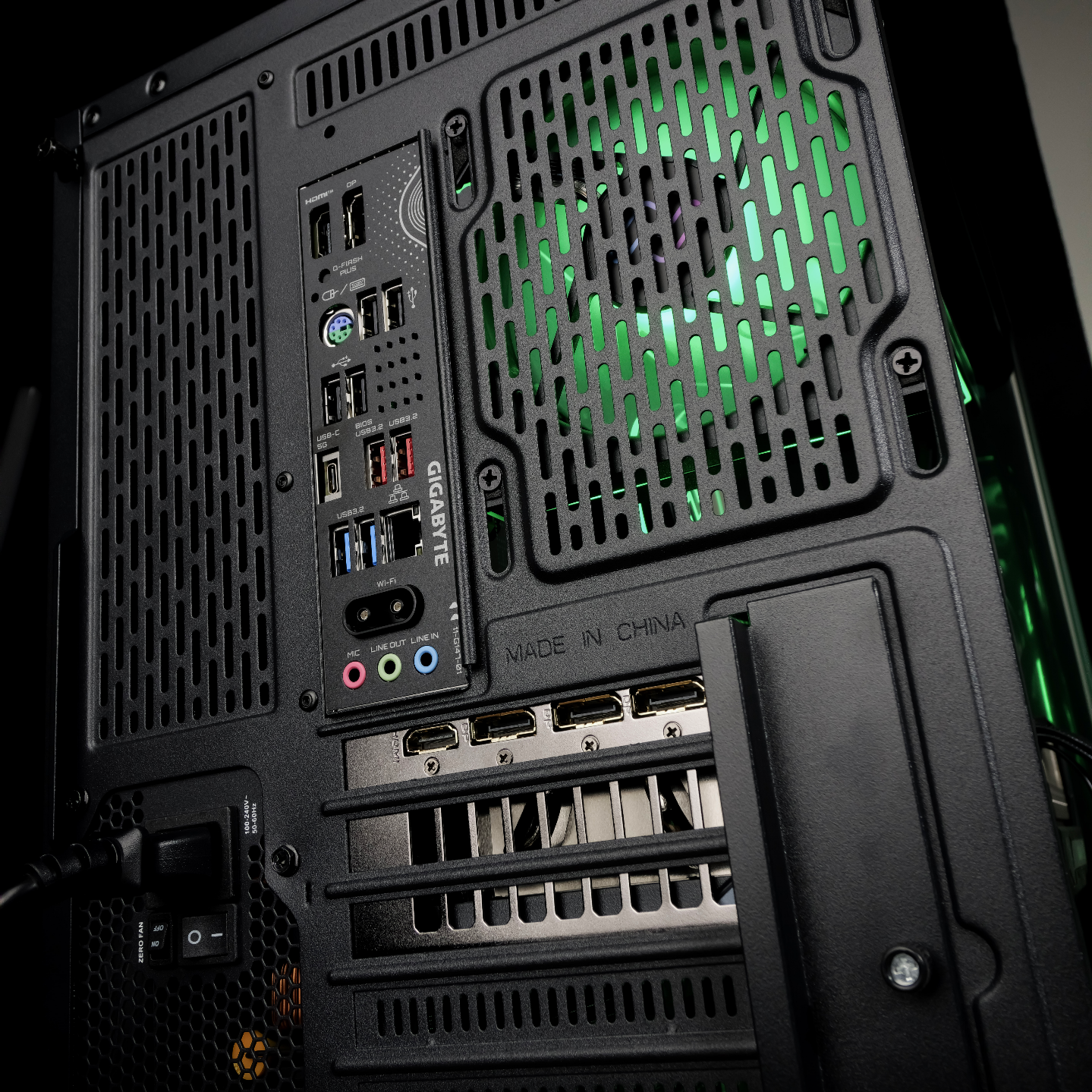 PHASER SUPREME: RYZEN 7 9800X3D | RTX 5090