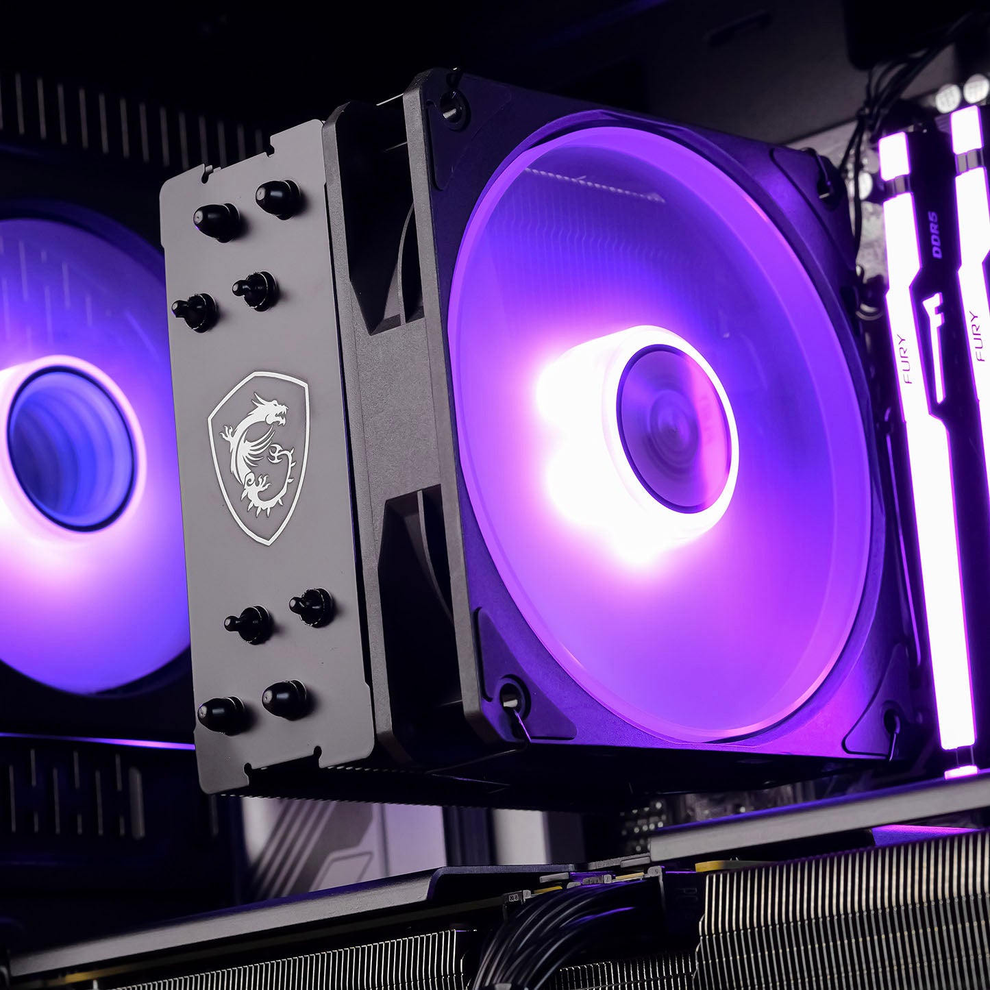 ZYRA: RYZEN 7 7700 | RX 9070 XT