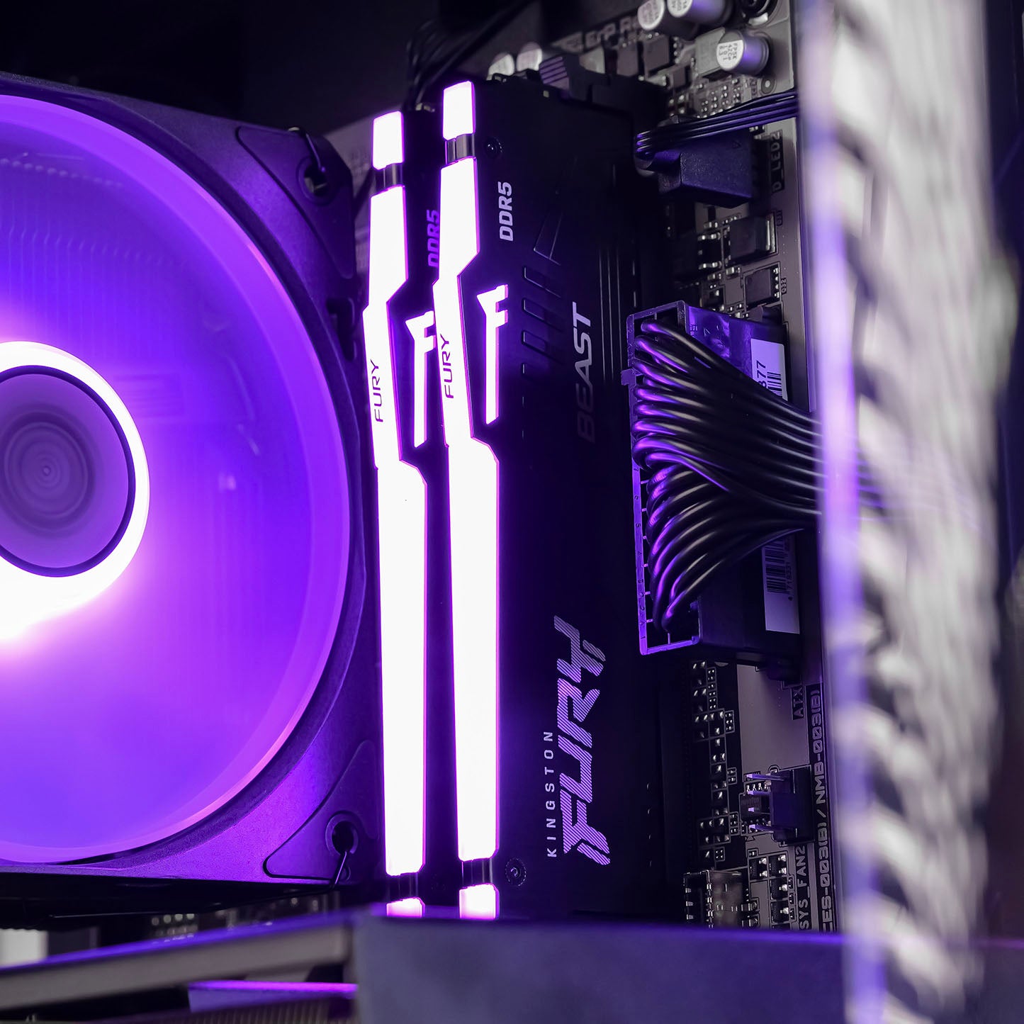 ZYRA: RYZEN 7 7700 | RX 9070 XT