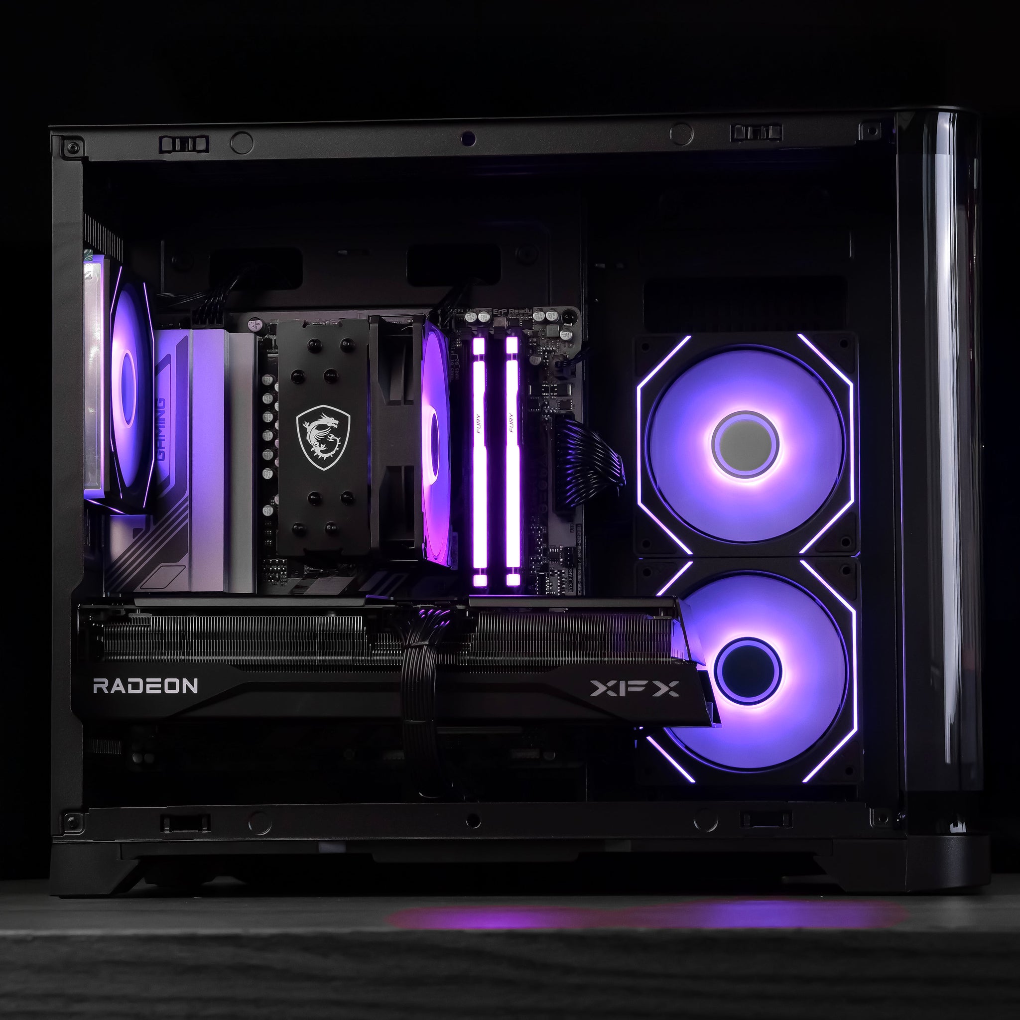 ZYRA: RYZEN 7 7700 | RX 9070 XT