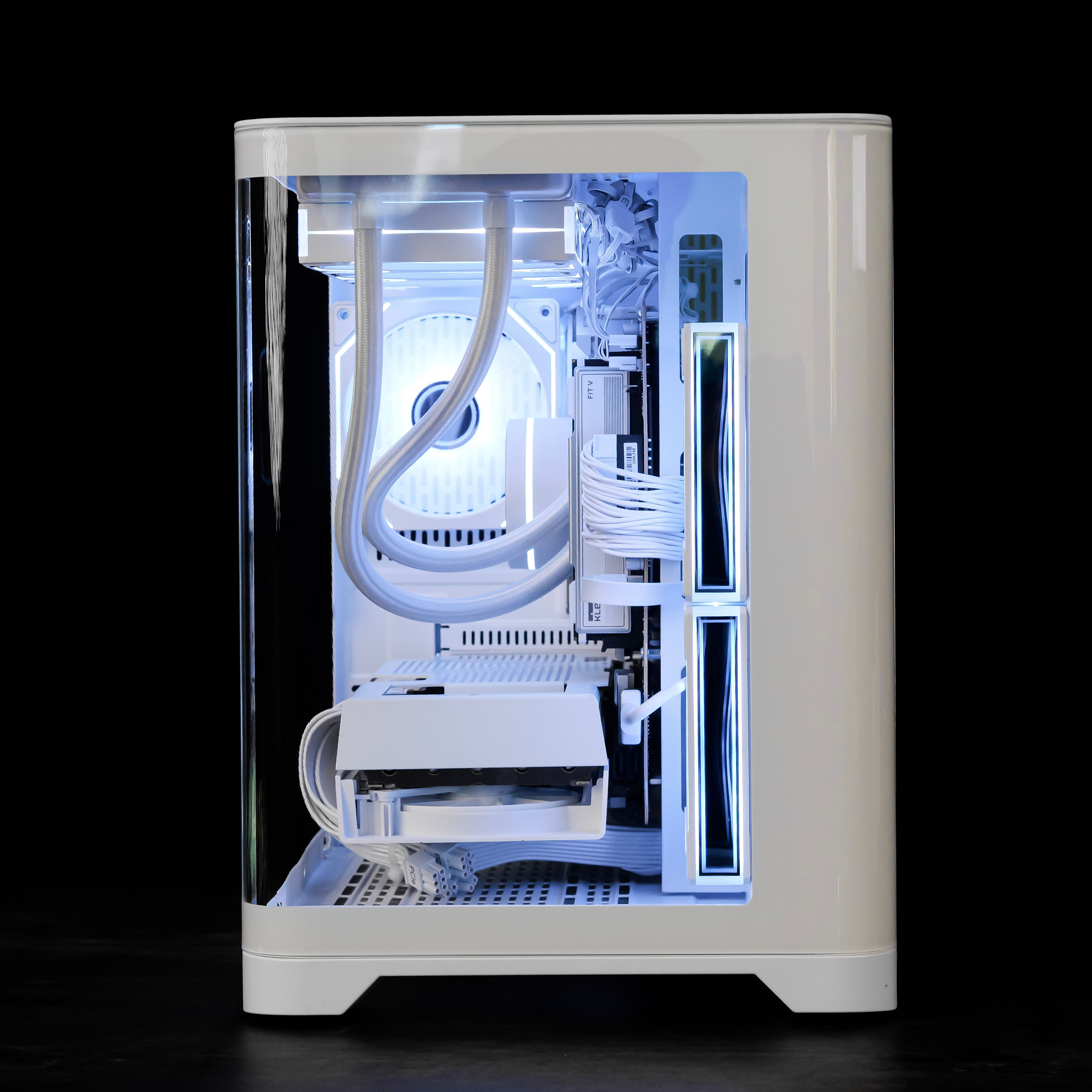 PROTON: RYZEN 7 7700 | RTX 5060Ti