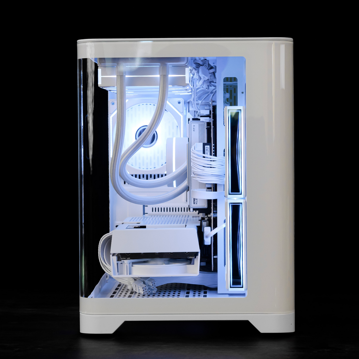 PEARL: RYZEN 7 7800X3D | RX 9070 XT